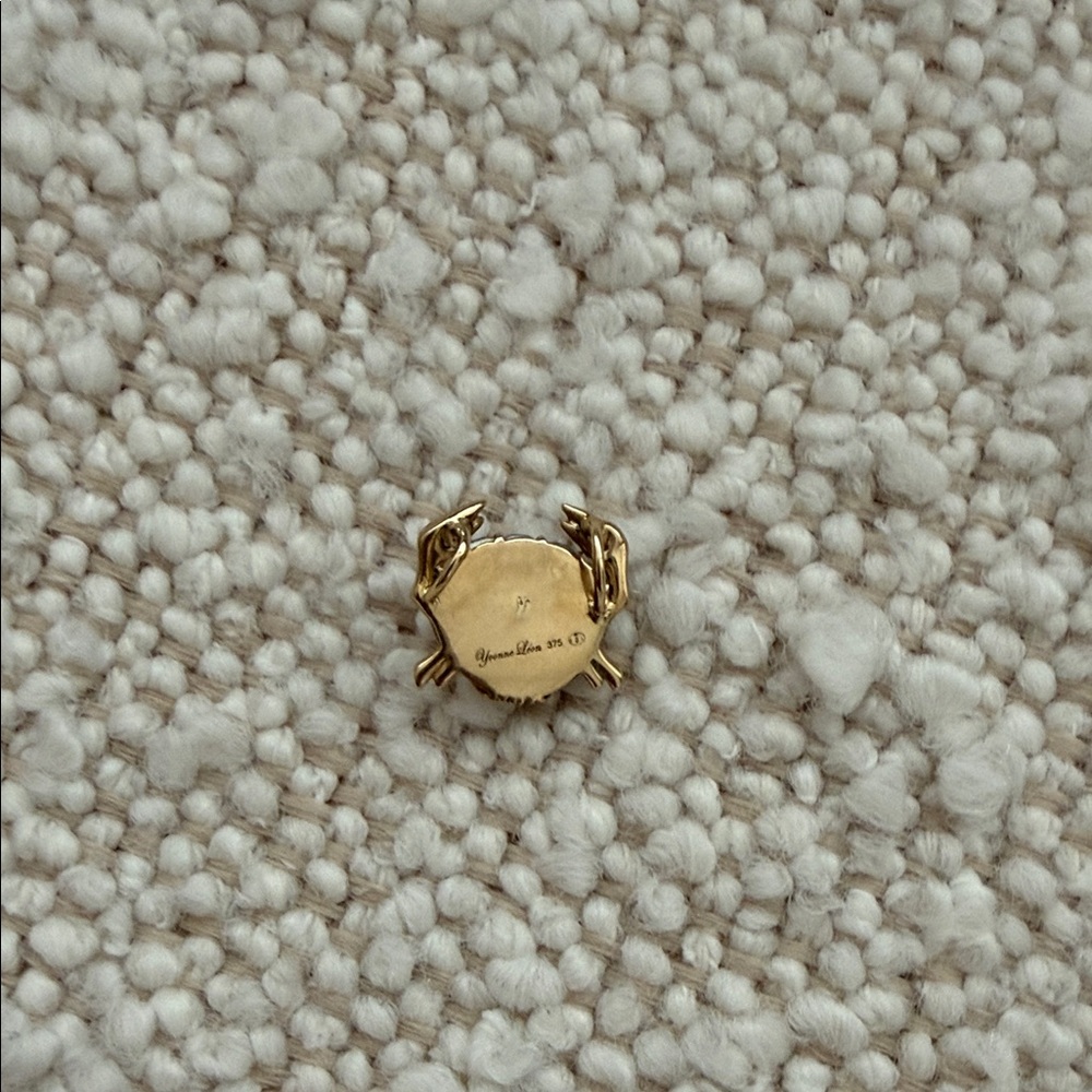 Yvonne Léon 9k Yellow Gold Mother Of Pearl Crab (Customized Pendant) - Picture 3 of 9